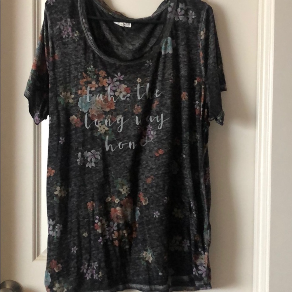 Grey t shirt